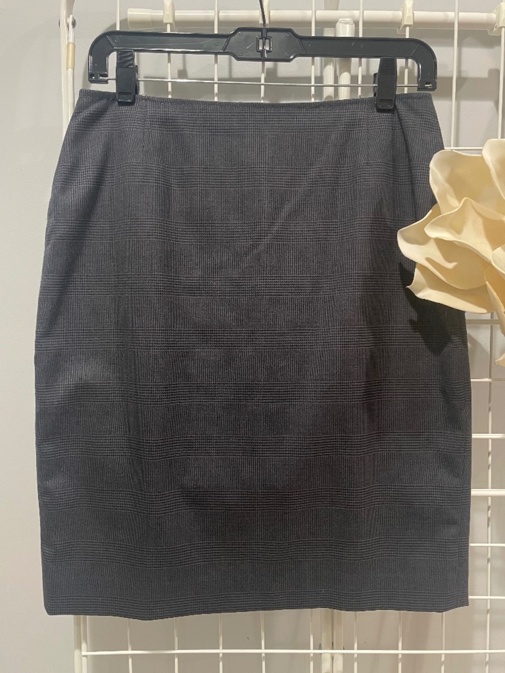 Elie Tahari Plaid Grey Pencil Skirt